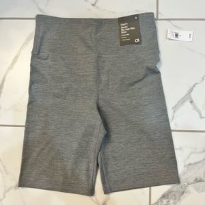 Women’s gap fit studio sky high bike short